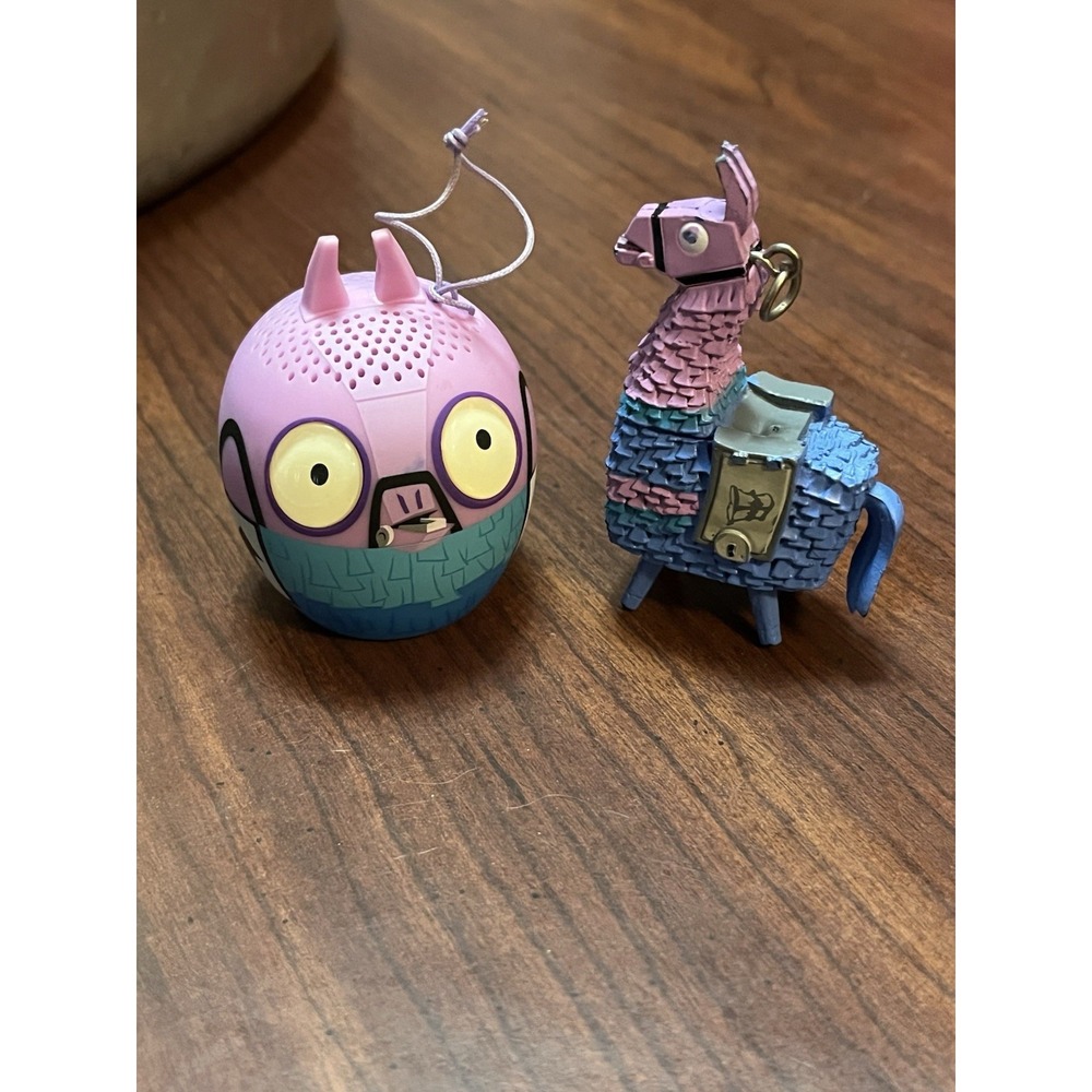 Bitty‎ Boomers Fortnite "Llama" Portable Bluetooth Speaker And LLama Keychain